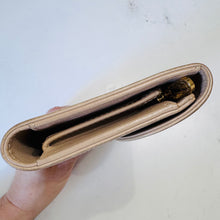 Load image into Gallery viewer, Louis Vuitton Mahina Amelia Wallet
