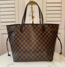 Load image into Gallery viewer, PRELOVED Louis Vuitton Damier Ebene Neverfull MM
