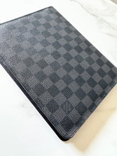 Load image into Gallery viewer, PRELOVED Louis Vuitton Damier Graphite Desk Agenda
