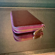 Load image into Gallery viewer, Louis Vuitton Vernis Monogram Zippy Wallet Amarante
