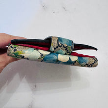 Load image into Gallery viewer, Gucci Blooms Compact Wallet
