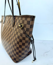 Load image into Gallery viewer, PRELOVED Louis Vuitton Damier Ebene Neverfull MM with Pouch
