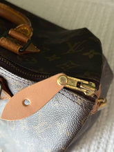 Load image into Gallery viewer, Louis Vuitton Monogram Speedy 30
