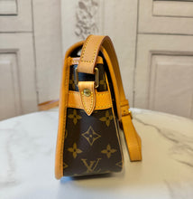 Load image into Gallery viewer, PRELOVED Louis Vuitton Monogram Sologne
