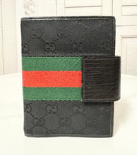 Load image into Gallery viewer, PRELOVED GUCCI Small Ring Agenda
