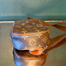 Load image into Gallery viewer, Louis Vuitton Monogram Pochette Gange
