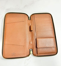 Load image into Gallery viewer, PRELOVED Louis Vuitton Travel Organizer
