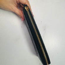 Load image into Gallery viewer, Gucci Black Guccisima Leather Zippy Wallet
