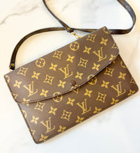 Load image into Gallery viewer, PRELOVED Louis Vuitton Pochette Double Rabat
