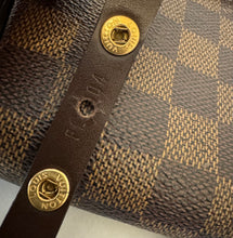 Load image into Gallery viewer, PRELOVED Louis Vuitton Damier Ebene Pochette Ipanema
