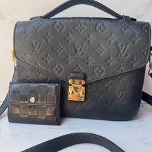 Load image into Gallery viewer, ✨💎Two Piece Thursday Bundle💎✨Louis Vuitton Black Empreinte Pochette Metis And Damier Vernis Ludlow Wallet
