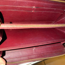 Load image into Gallery viewer, Louis Vuitton Vernis Monogram Zippy Wallet Amarante
