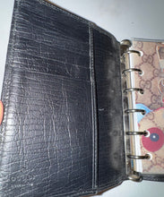 Load image into Gallery viewer, PRELOVED GUCCI Small Ring Agenda
