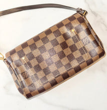 Load image into Gallery viewer, PRELOVED Louis Vuitton Damier Ebene Favorite PM
