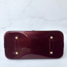 Load image into Gallery viewer, Louis Vuitton Vernis Amarante Bundle: Alma GM and Small Agenda
