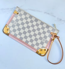 Load image into Gallery viewer, PRELOVED Louis Vuitton Damier Azur Summer Trunks  Neverfull MM Pouch
