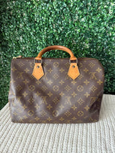 Load image into Gallery viewer, Louis Vuitton Monogram Speedy 30
