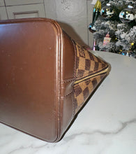 Load image into Gallery viewer, PRELOVED Louis Vuitton Damier Ebene Alma PM
