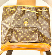 Load image into Gallery viewer, PRELOVED Louis Vuitton Montsouris GM Backpack
