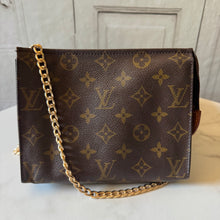 Load image into Gallery viewer, Louis Vuitton Toiletry Pouch 19 NO1904
