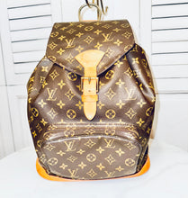 Load image into Gallery viewer, PRELOVED Louis Vuitton Montsouris GM Backpack
