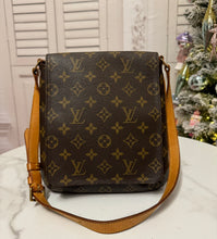 Load image into Gallery viewer, PRELOVED Louis Vuitton Monogram Musette Salsa
