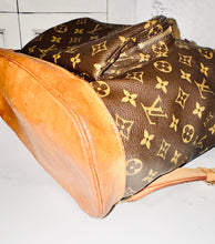 Load image into Gallery viewer, PRELOVED Louis Vuitton Montsouris GM Backpack
