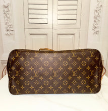 Load image into Gallery viewer, PRELOVED Louis Vuitton Monogram Pivoine Neverfull GM
