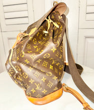 Load image into Gallery viewer, PRELOVED Louis Vuitton Montsouris GM Backpack
