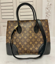 Load image into Gallery viewer, PRELOVED Louis Vuitton Monogram Flandrin
