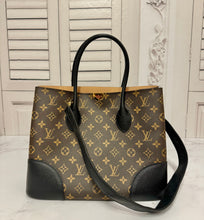 Load image into Gallery viewer, PRELOVED Louis Vuitton Monogram Flandrin
