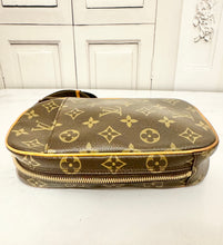 Load image into Gallery viewer, PRELOVED Louis Vuitton Monogram Pochette Gange
