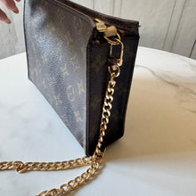 Load image into Gallery viewer, Louis Vuitton Toiletry Pouch 19 NO1904
