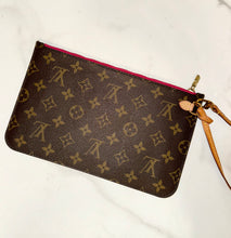 Load image into Gallery viewer, PRELOVED Louis Vuitton Monogram Pivoine Neverfull GM
