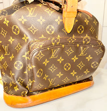 Load image into Gallery viewer, PRELOVED Louis Vuitton Montsouris GM Backpack
