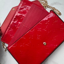 Load image into Gallery viewer, Louis Vuitton Vernis Felicie Pochette
