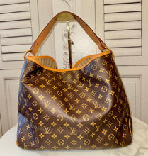 Load image into Gallery viewer, PRELOVED Louis Vuitton Monogram Delightful MM
