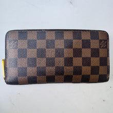 Load image into Gallery viewer, Louis Vuitton Damier Ebene Zippy Wallet
