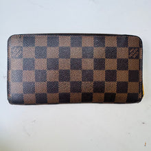 Load image into Gallery viewer, Louis Vuitton Damier Ebene Zippy Wallet
