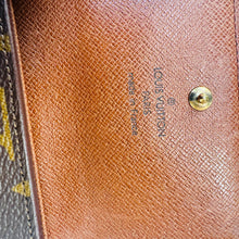 Load image into Gallery viewer, Louis Vuitton Monogram Elise Wallet
