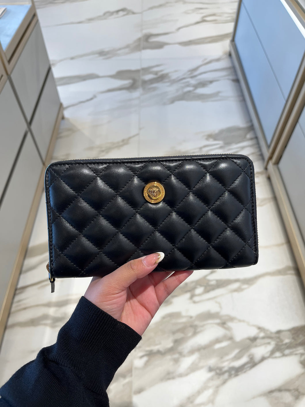 BRAND NEW VERSACE Medusa Quilted Zip Wallet Black