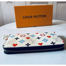 Load image into Gallery viewer, Louis Vuitton Game On Zippy Wallet
