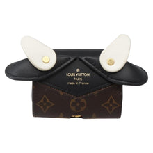 Load image into Gallery viewer, Louis Vuitton Cow Airpod Case
