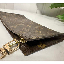 Load image into Gallery viewer, Louis Vuitton Monogram Bucket GM Pouch
