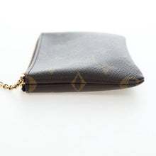 Load image into Gallery viewer, Louis Vuitton Monogram Key Pouch S
