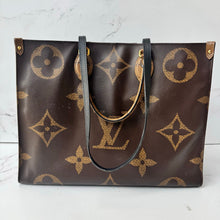 Load image into Gallery viewer, Louis Vuitton Reverse Monogram Giant Onthego GM
