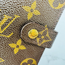 Load image into Gallery viewer, Louis Vuitton Small Ring Agenda
