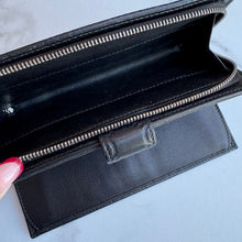 Load image into Gallery viewer, GUCCI Guccisima Leather Monogram Zippy Wallet
