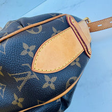 Load image into Gallery viewer, Louis Vuitton Monogram Tulum GM
