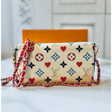 Load image into Gallery viewer, Louis Vuitton Game On Zippy Wallet
